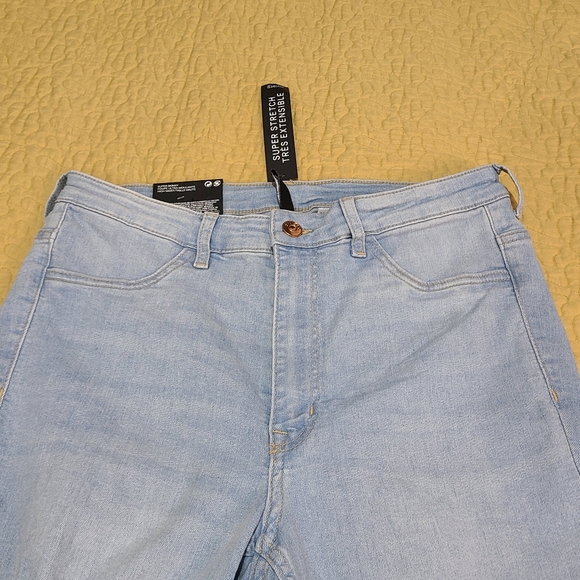 H&M Divided Super Skinny distressed jeans size 12 - Picture 3 of 11